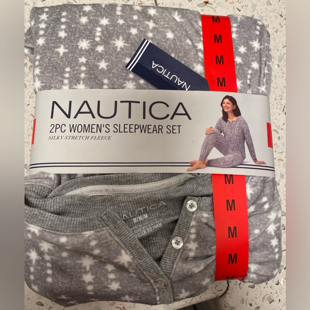 Brand new women’s sleepwear